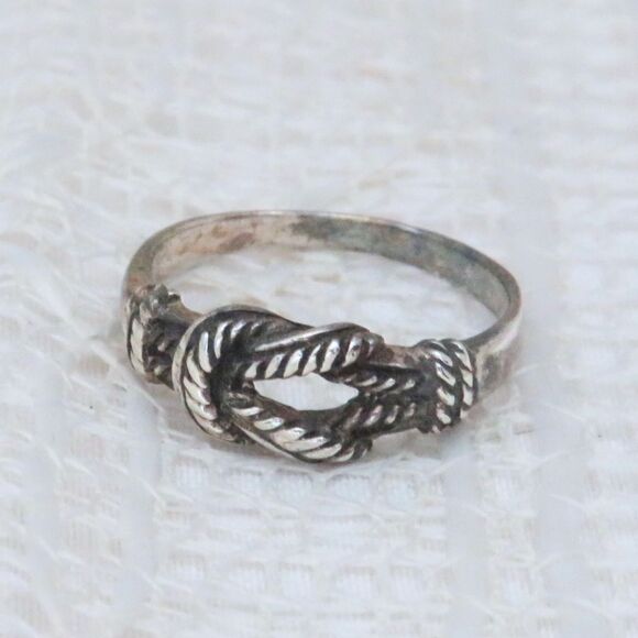 Vintage Sterling Silver 925 Ring Sz 7 3/4 UnisexTwisted Rope Knot Top Rope Look - Picture 1 of 8